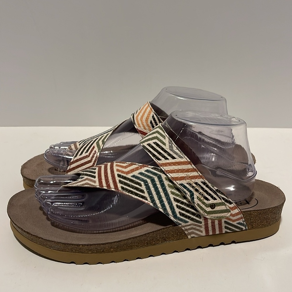 Taos Footwear Multicolor Sandals